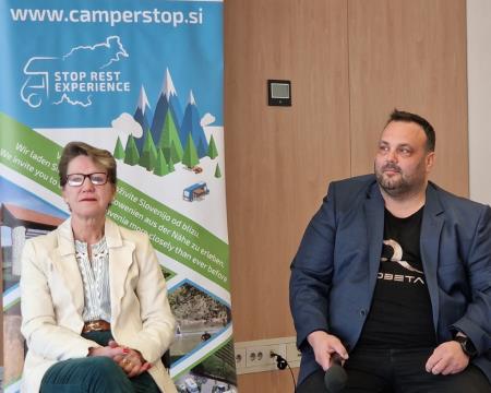 S proizvajalcema o avtodomarstvu, Sonja Gole in Primoz Kotnik,  31012024, foto Lapego (1)